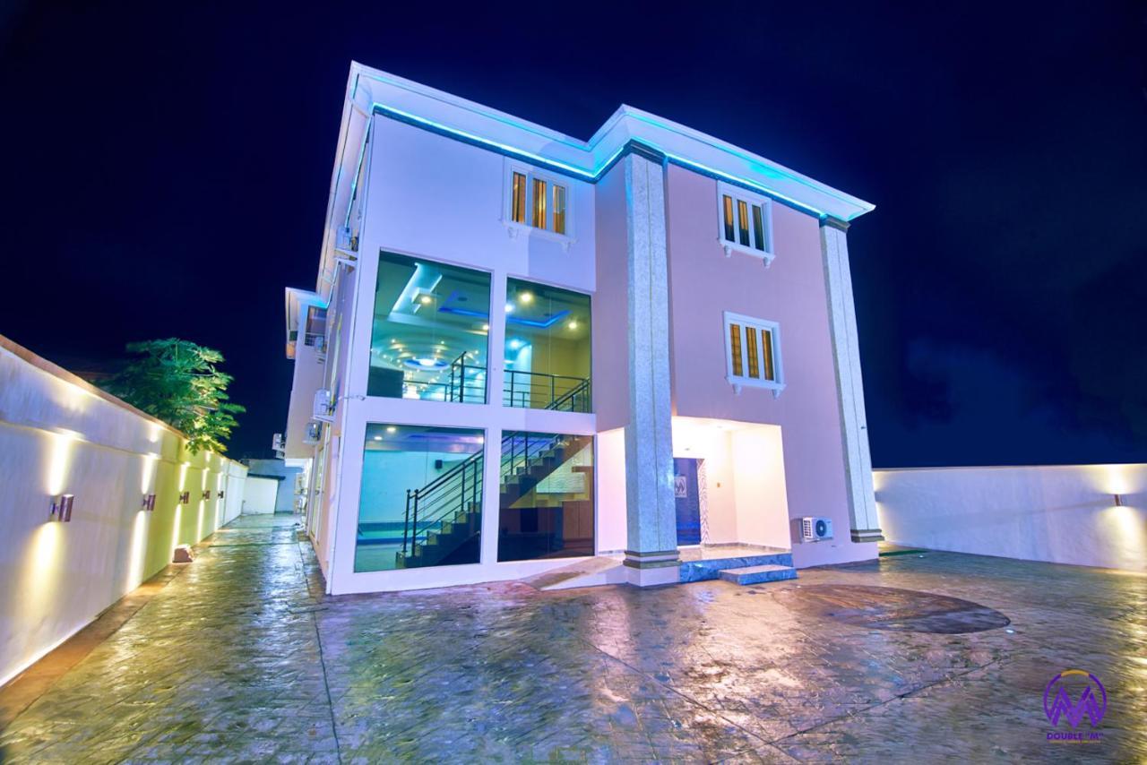 Double M Exquisite Suites And Lounge Lekki Ogombo Eksteriør billede